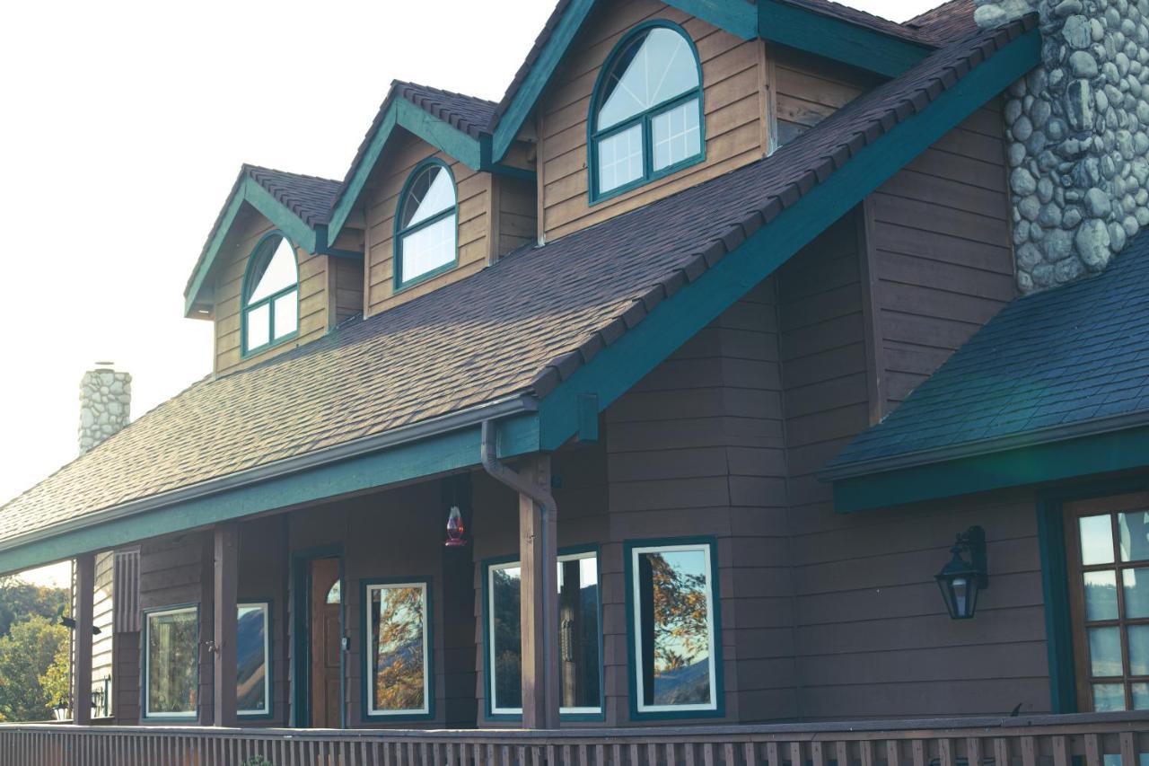 Tucker Peak Lodge *
